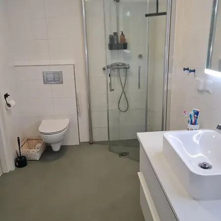 Apartment Romslig Og Pen - Sentral Beliggenhet