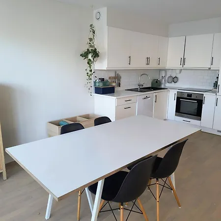 Appartement Romslig Og Pen - Sentral Beliggenhet *