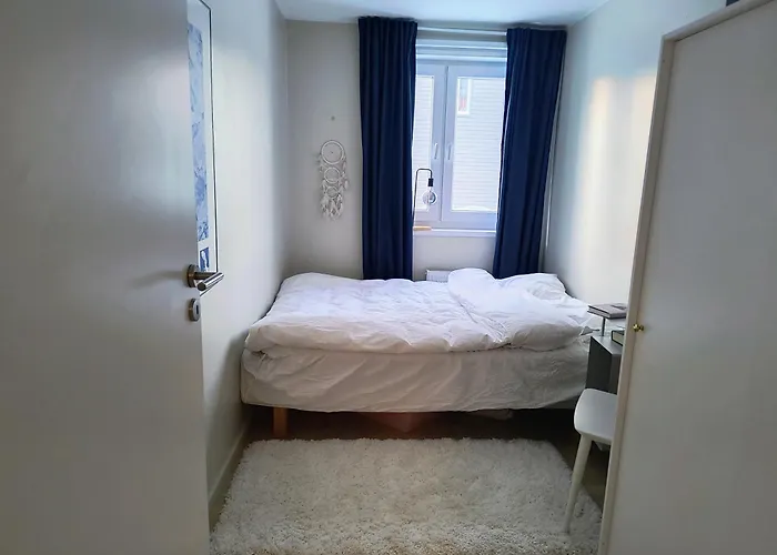Romslig Og Pen - Sentral Beliggenhet Apartamento
